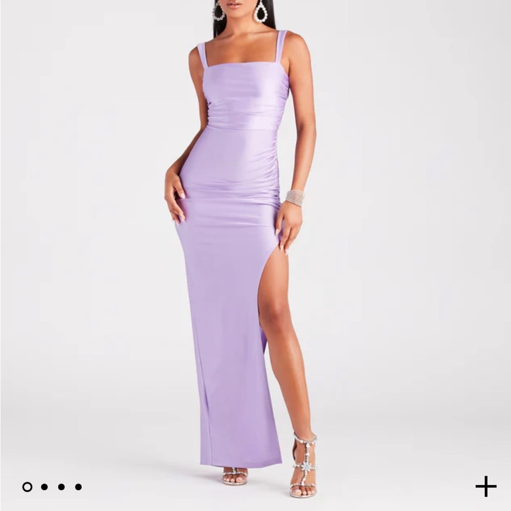 Windsor Aliza Backless High Slit Slim-Fit Formal Dress in Lavender